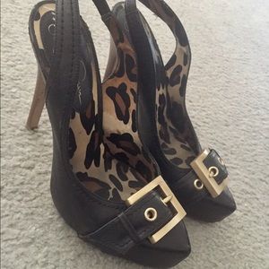 Jessica Simpson Black Leather w/bucle Heels